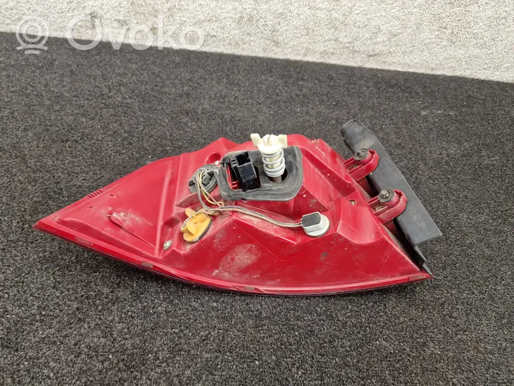 Volkswagen PASSAT B7 Lampa tylna 3AF945208BA