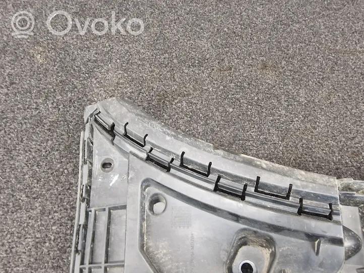 Volvo XC90 Front bumper mounting bracket 30698128