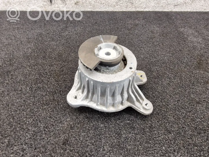 Mercedes-Benz C W205 Dzinēja spilvens A2052407700