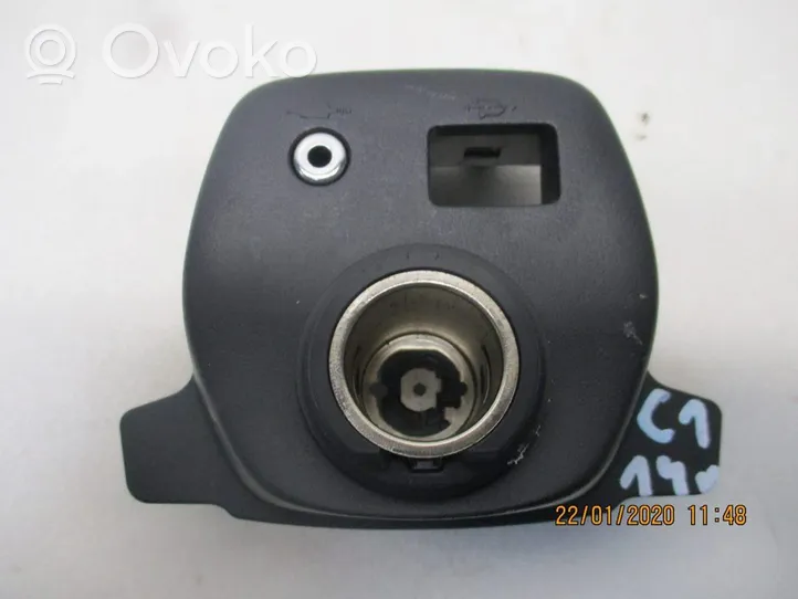 Citroen C1 Enchufe conector entrada auxiliar 