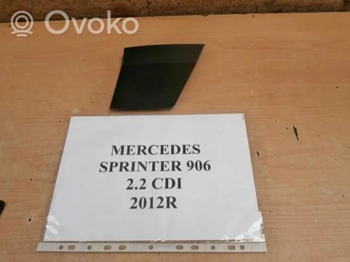 Mercedes-Benz Sprinter W906 Grilles, couvercle de haut-parleur porte arrière 