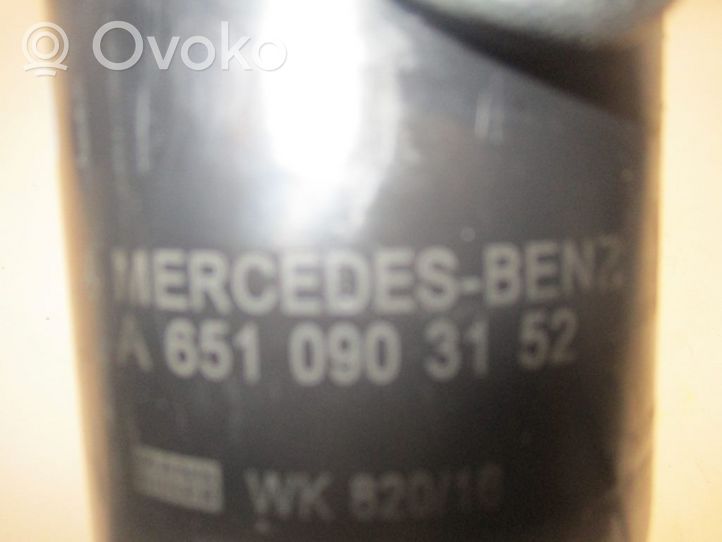 Mercedes-Benz Vito Viano W638 Polttoainesuodattimen kotelo 