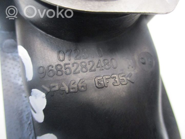 Citroen C3 Część rury dolotu powietrza 9681774380