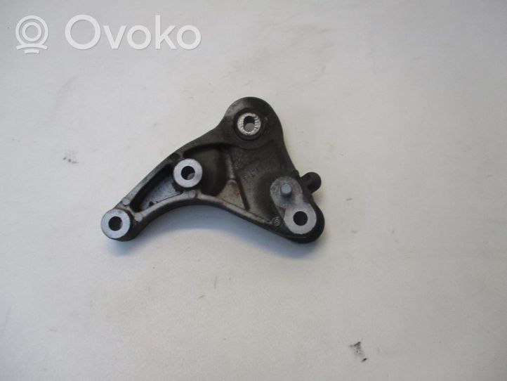 Opel Mokka Engine mounting bracket 