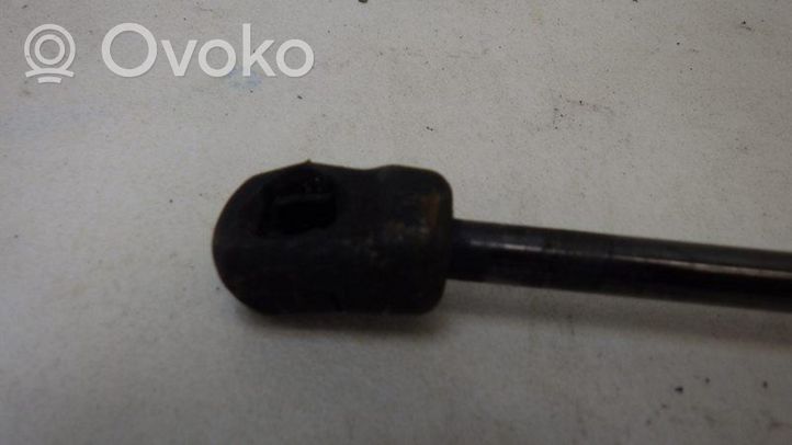 Volvo V50 Siłownik maski przedniej 31218478