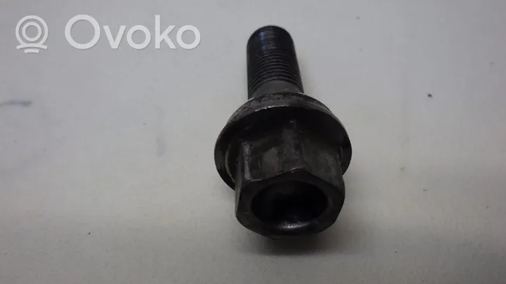 Volvo XC40 Nuts/bolts 