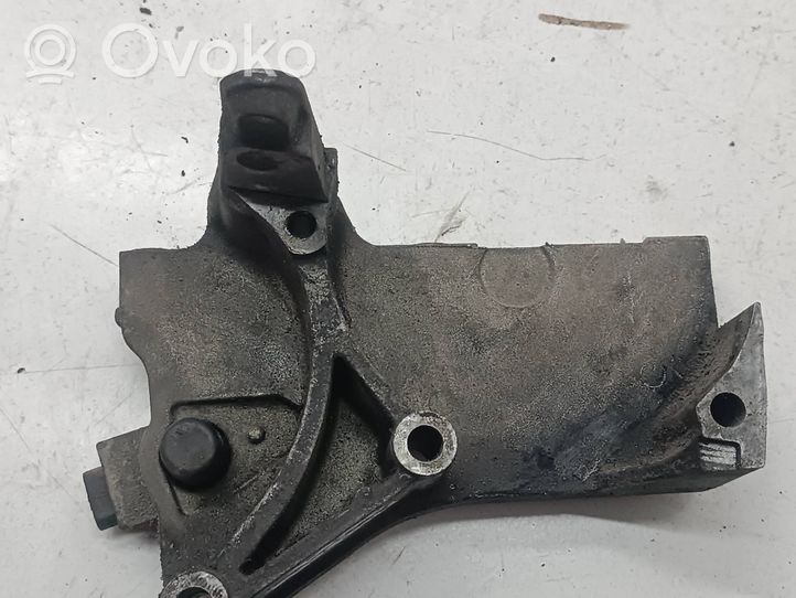 Renault Megane II Support pompe injection à carburant 8200101196