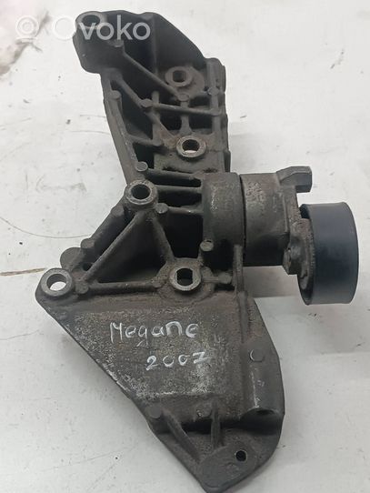 Renault Megane II Mocowanie alternatora 