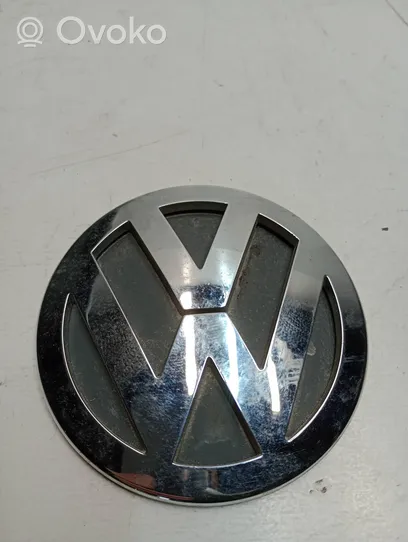 Volkswagen Jetta V Manufacturers badge/model letters 1K5853630