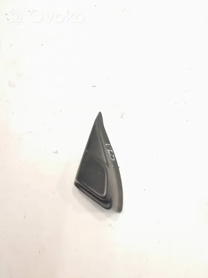 Volvo V50 Subwoofer-bassoelementin etusäleikkö/lista 8679628