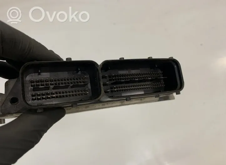 KIA Ceed Sterownik / Moduł ECU 0281013570