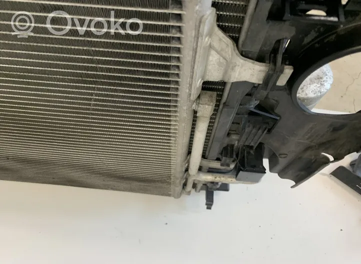 Volvo XC60 Radiatore di raffreddamento 31332027