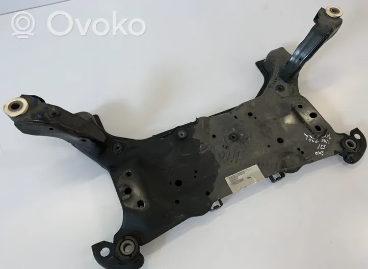 Volvo V40 Sottotelaio anteriore 