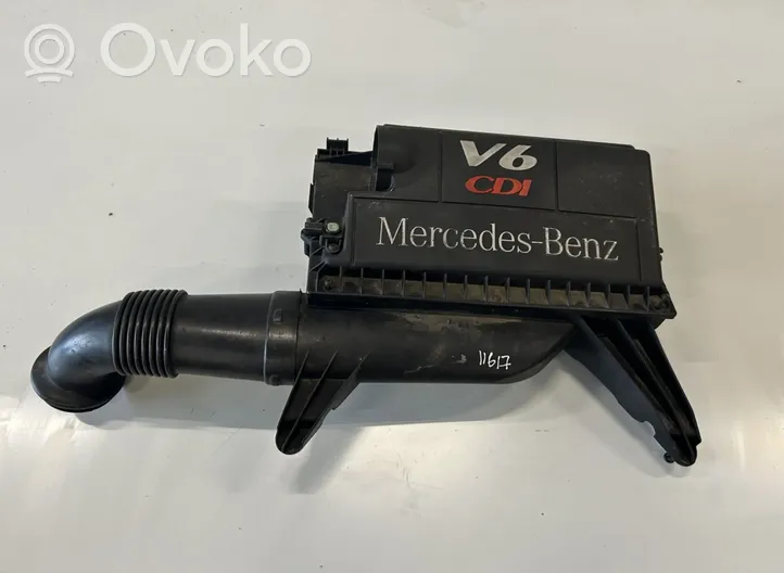 Mercedes-Benz Vito Viano W639 Scatola del filtro dell’aria A0000902551