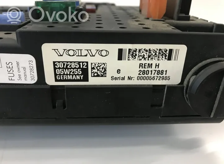 Volvo XC70 Set scatola dei fusibili 30728512