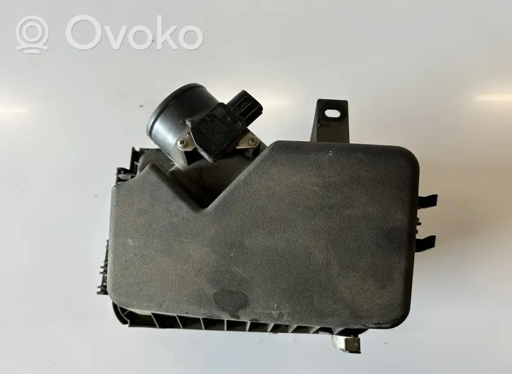 Toyota Avensis T270 Scatola del filtro dell’aria 22204-37010