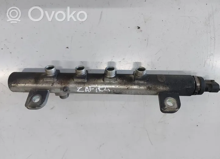 Opel Zafira B Fuel main line pipe 55209575