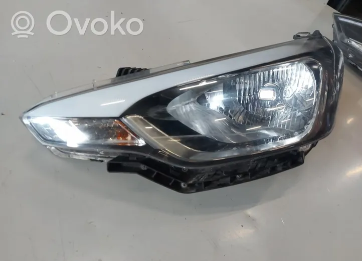 Hyundai i20 (GB IB) Lampa przednia 92101C8000