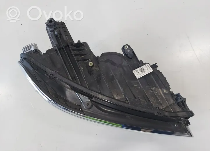 Volkswagen PASSAT B8 Lampa przednia 3G1941082T