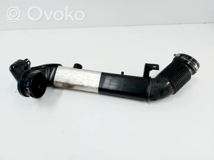 BMW X1 F48 F49 Oro paėmimo kanalo detalė (-ės) 1105884S05