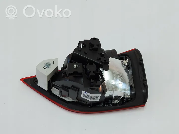 BMW 2 F46 Lampy tylnej klapy bagażnika 7491349