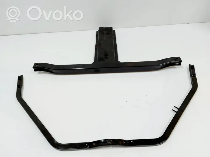 Mercedes-Benz C AMG W205 Engine mount bracket A2056100534