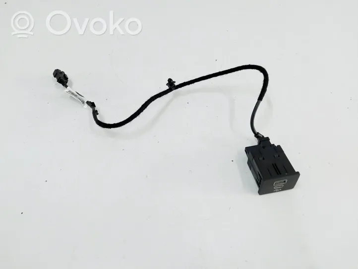 Ford Kuga III Connecteur/prise USB NX7T-14F014-AC