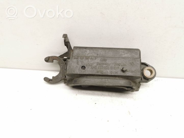 Audi A4 S4 B5 8D Etuoven ulkokahva 4A0837205DE