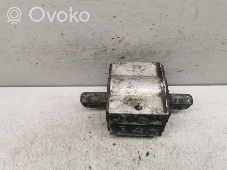 Mercedes-Benz C W203 Gearbox mount 742710