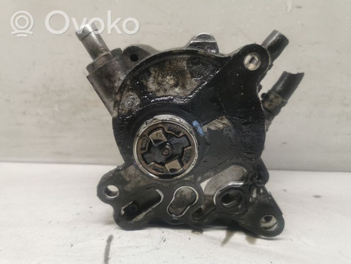 Mitsubishi Outlander Alipainepumppu 03G145209C