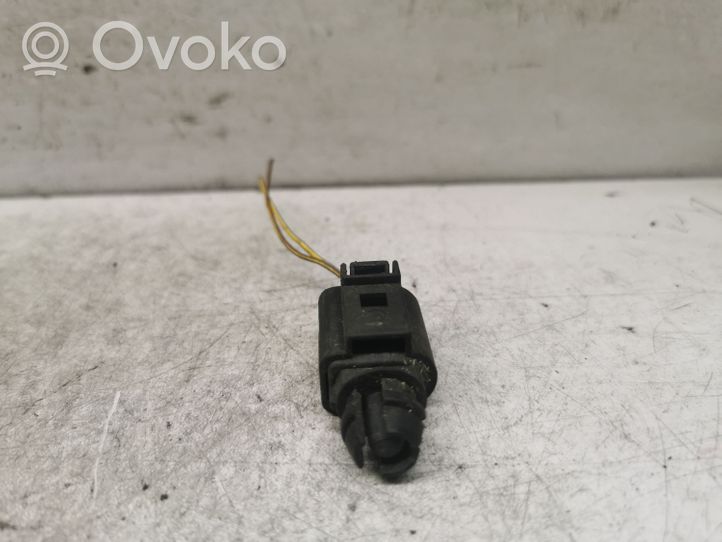 Volkswagen Golf V Sensor de temperatura del aire externo/exterior 1J0973702