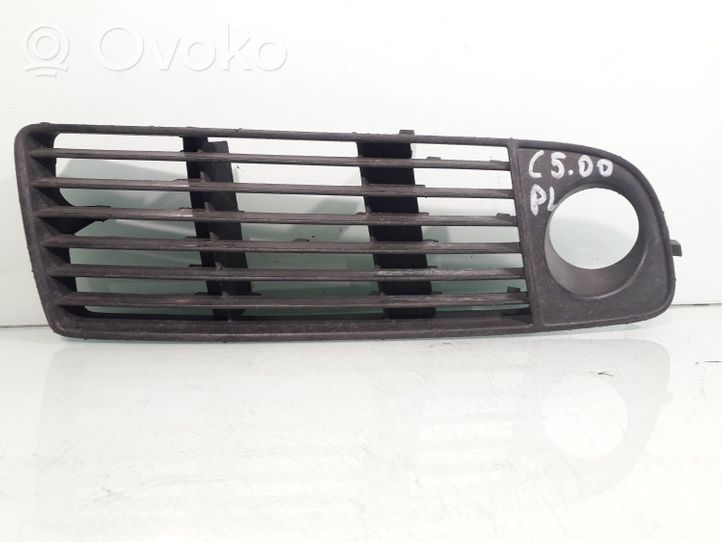 Audi A6 S6 C5 4B Grille antibrouillard avant 4B0807682M