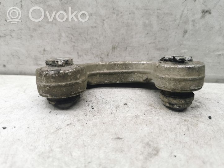 Volkswagen PASSAT B5.5 Barra stabilizzatrice anteriore/stabilizzatore 4D0411317K