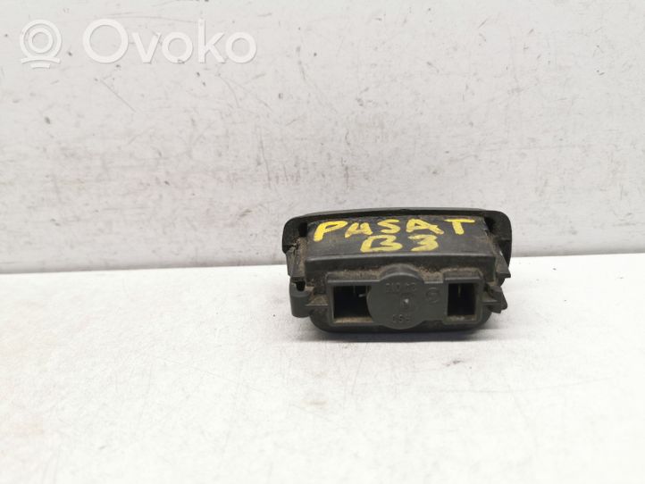 Volkswagen PASSAT B3 Number plate light 861943221