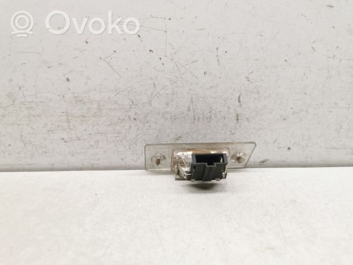 Skoda Fabia Mk2 (5J) Lampa oświetlenia tylnej tablicy rejestracyjnej 6Y0943021E