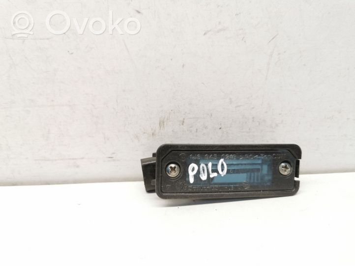 Volkswagen Polo Lampa oświetlenia tylnej tablicy rejestracyjnej 1J6943021B