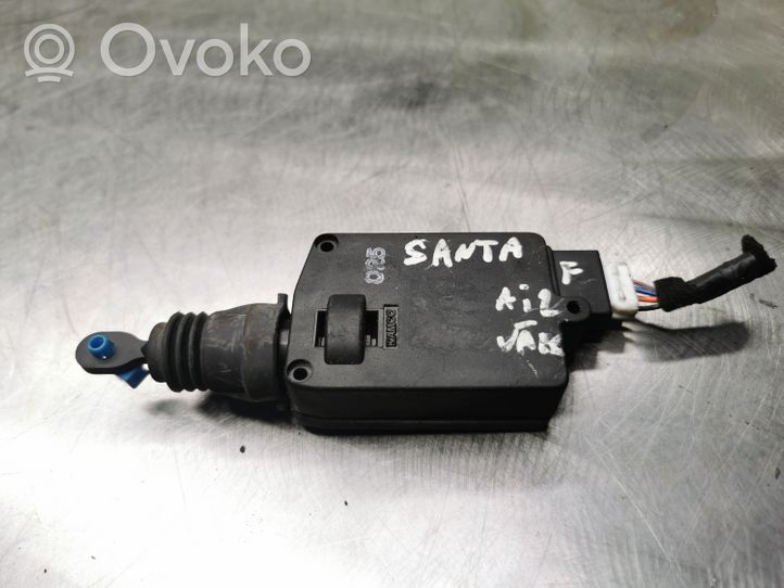 Hyundai Santa Fe Fuel tank cap lock motor 