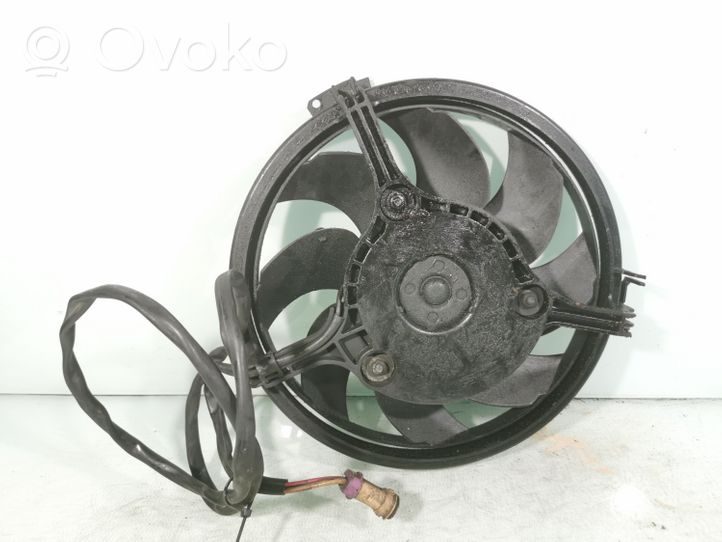 Audi A4 S4 B5 8D Ventilatore di raffreddamento elettrico del radiatore 