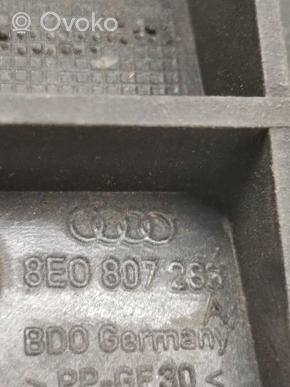 Audi A4 S4 B6 8E 8H Etupuskurin kannake 8E0807283