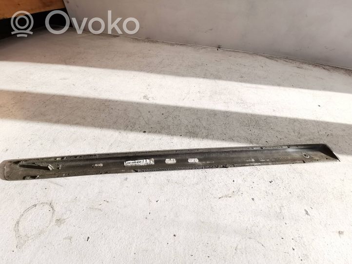 Volvo V70 Takaoven lista (muoto) 08693520