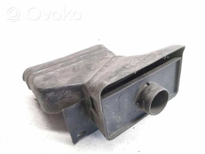 Volkswagen Polo IV 9N3 Air intake duct part 6Q0805971F