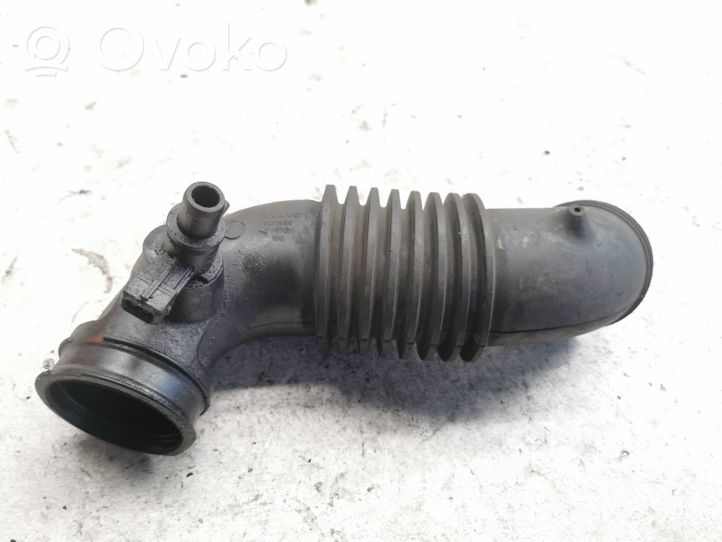 Volvo S70  V70  V70 XC Parte del condotto di aspirazione dell'aria 9161888