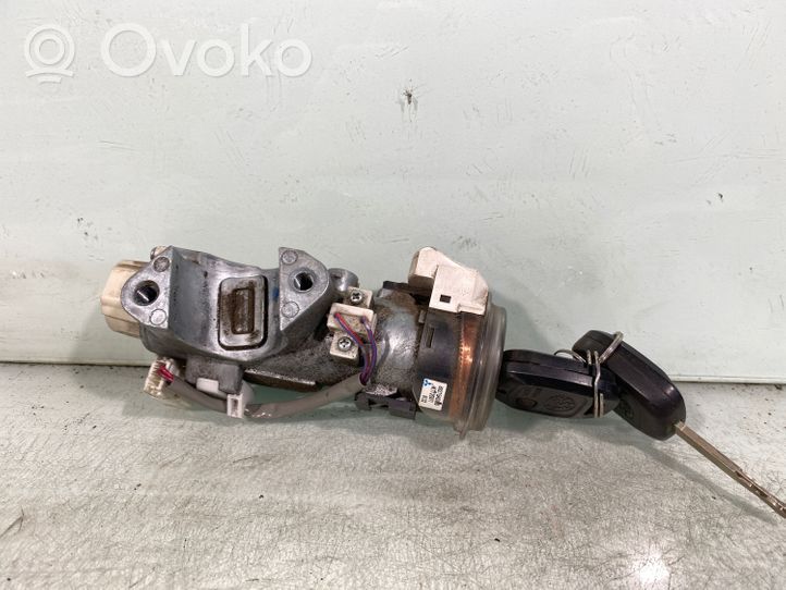 Subaru Outback Aizdedzes atslēga 88215ag050