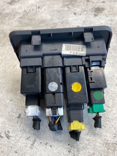 Hyundai Santa Fe Air conditioning (A/C) switch 202002962