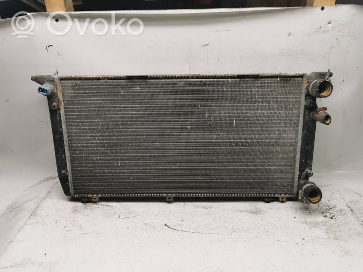 Audi 80 90 S2 B4 Coolant radiator 