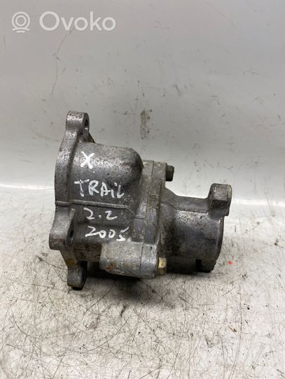 Nissan X-Trail T30 Boîtier de thermostat / thermostat 