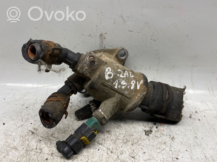 Opel Zafira B Boîtier de thermostat / thermostat 55203388