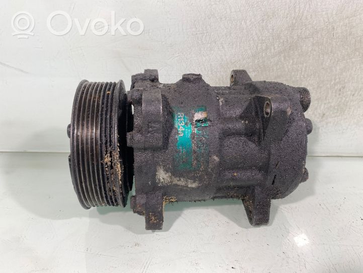 Renault Trafic II (X83) Compressore aria condizionata (A/C) (pompa) 7830