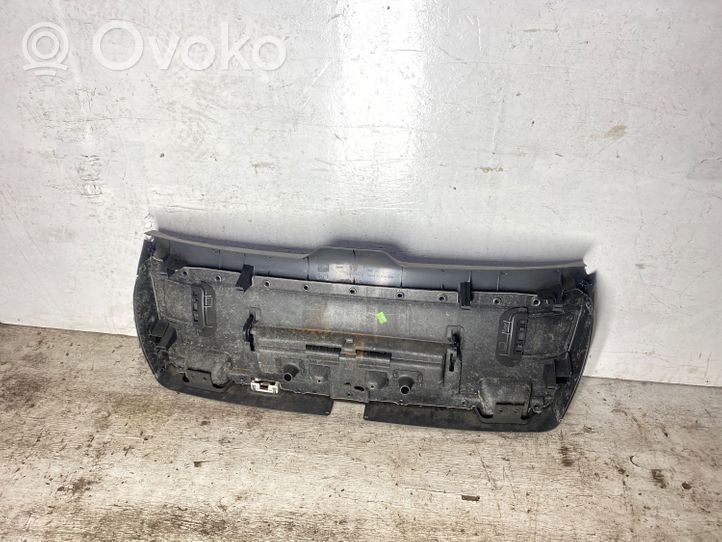 Audi A4 S4 B7 8E 8H Poszycie / Tapicerka tylnej klapy bagażnika 8e9867979b