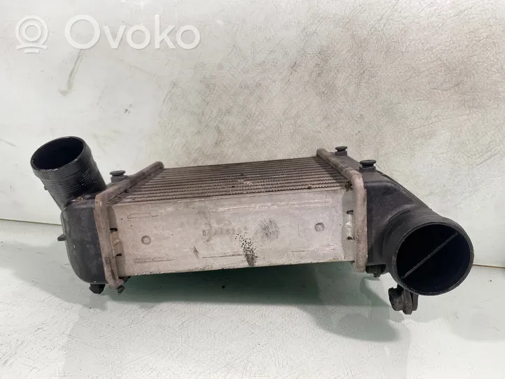 Audi A6 Allroad C6 Välijäähdyttimen jäähdytin 4f0145806l